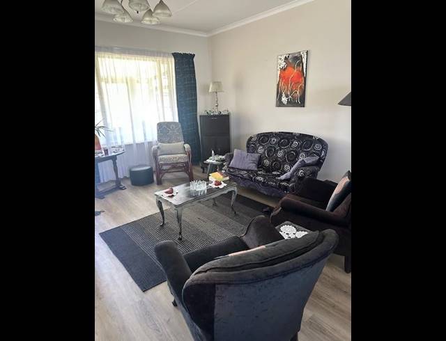 2 BEDROOM TOWNHOUSE FOR SALE IN AMBER VALLEY